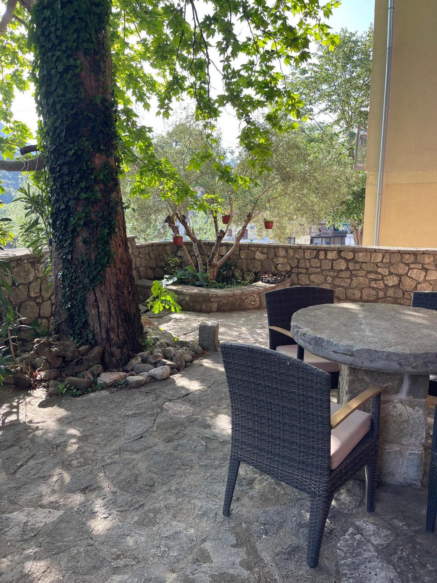 Cave Apartment เวียร์ปาซาร์ ภายนอก รูปภาพ